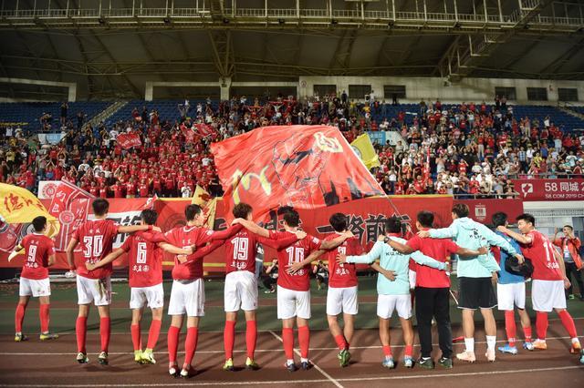 赣州队1-0宜春队，总比分3-0夺得赣超冠军，卢欣头球破门