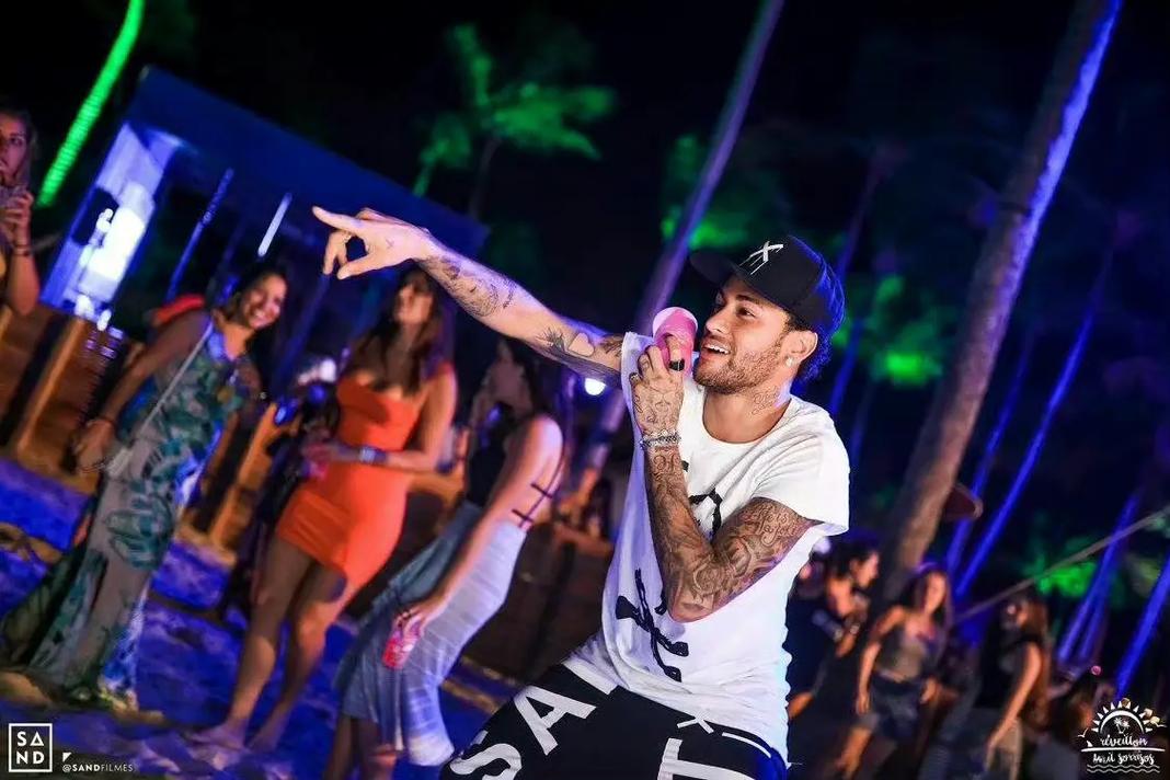 西甲半场：米利唐头球造险+伤退，皇马0-0塞尔塔（西甲半场战报：米利唐头槌制造威胁后伤退，皇马暂0-0塞尔塔）