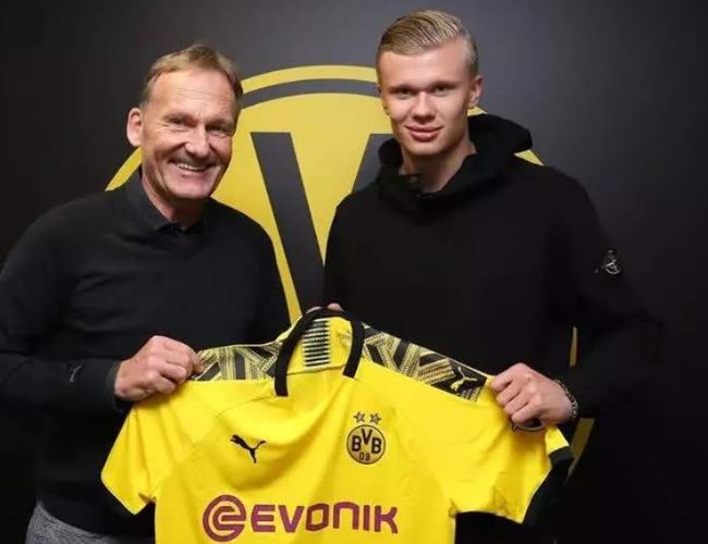 科贝电台：阿拉巴肌肉过载缺席训练，楚阿梅尼有望进入大名单（科贝电台：阿拉巴因肌肉过载未参加训练，楚阿梅尼有望入选大名单）