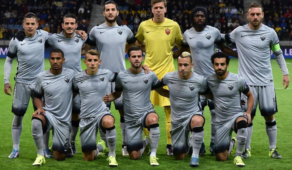 斯基拉：意甲四队竞逐那不勒斯中卫马里亚努奇，克雷莫纳领跑（斯基拉：那不勒斯中卫马里亚努奇获意甲四队争夺，克雷莫纳暂时领先）