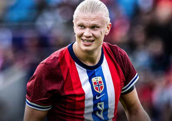 环球足球奖2025年度最佳球员候选：姆巴佩在列，巴黎8人入选