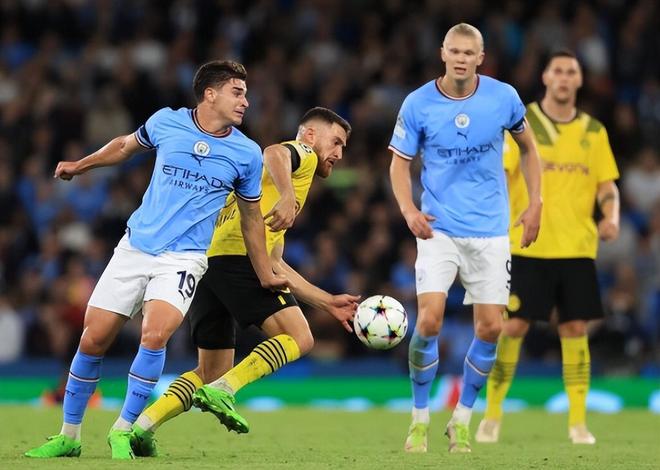 范晓冬：我知道的圈内料比球迷多多了，但我不会诋毁中国足球（范晓冬：圈内消息我知道得比球迷多得多，但绝不抹黑中国足球）