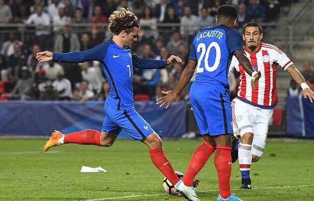 弗兰克：西蒙斯红牌上诉很难成功，范德芬的防守选择没有问题（弗兰克称西蒙斯红牌申诉胜算渺茫，范德芬的防守决策并无不当）