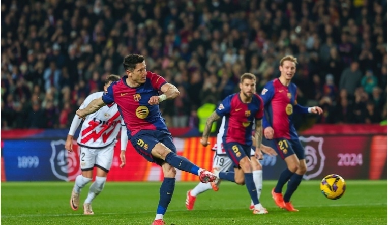 记者：尤文不考虑用K·图拉姆交换弗拉泰西，球员也希望留队（记者：尤文无意用K·图拉姆交换弗拉泰西，当事球员亦倾向留队）