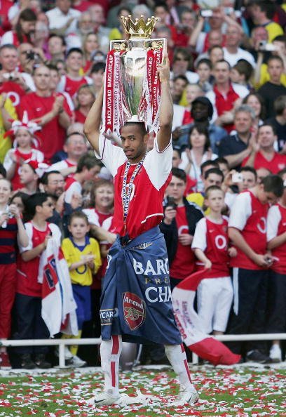 F-16又摔跤了，2025竞是“摔机本命年”，硬是拿了个三连冠