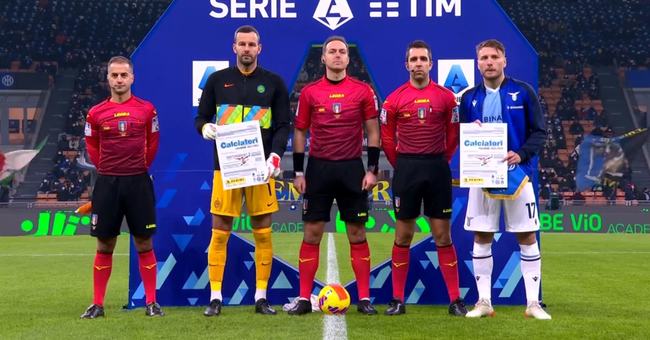 欧冠赛场精彩瞬间：巴萨2-0战胜国际米兰,（欧冠名场面：巴萨2-0力克国际米兰）