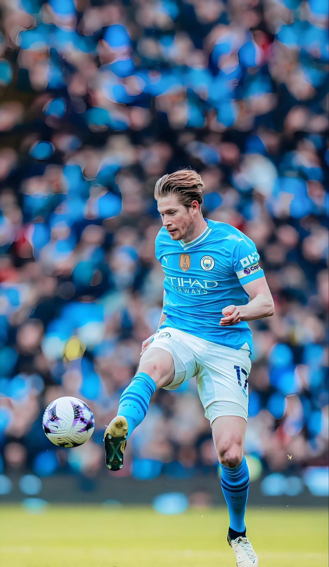 斯图加特0-0霍芬海姆，两队各拿一分（斯图加特与霍芬海姆互交白卷，各取一分）