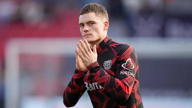 苏亚雷斯因为无球踢人被禁赛一场