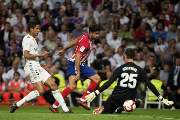 2025／26赛季英超：英超悬念复活！曼城已进入“恐怖追击”模式（2025／26英超：悬念重燃，曼城已切换至“恐怖追赶”模式）