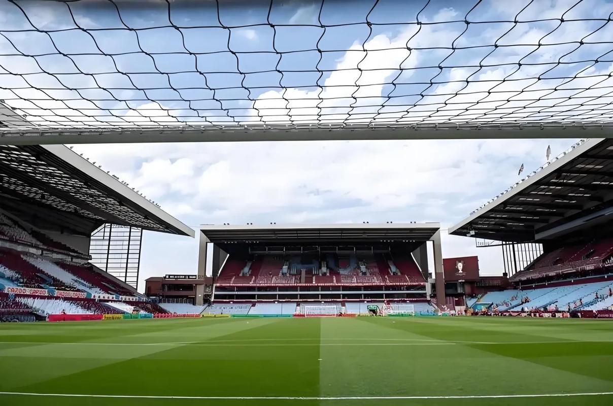 意甲战报：伊尔迪兹双响，孔塞桑屡失良机，尤文2-1卡利亚里（意甲焦点战：伊尔迪兹梅开二度，孔塞桑挥霍良机，尤文2-1险胜卡利亚里）